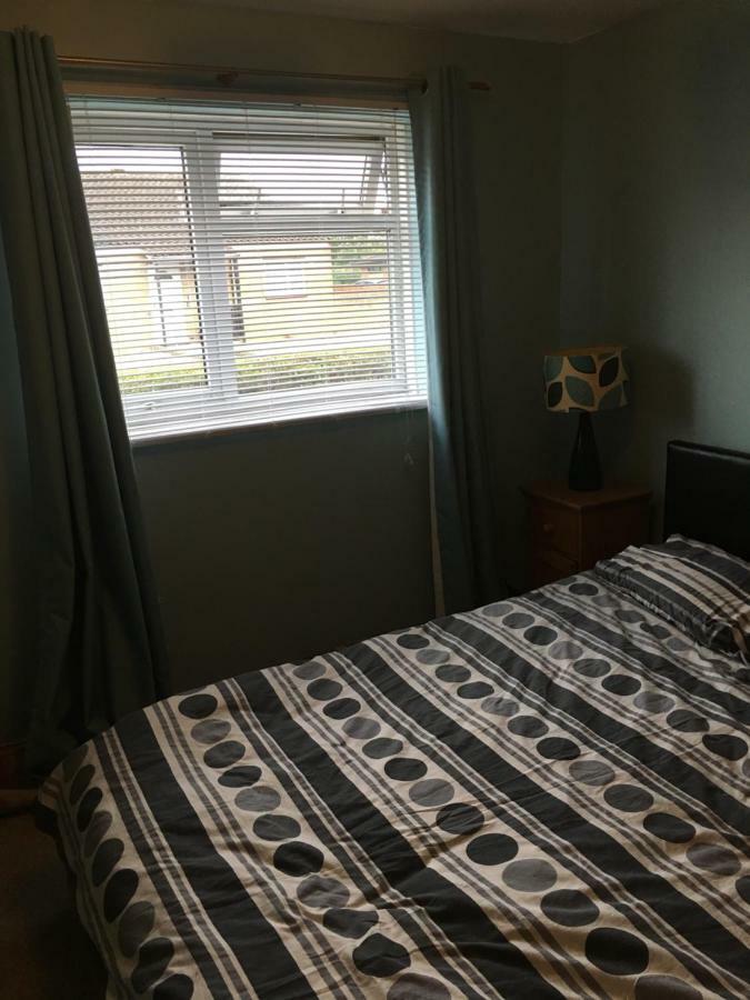 Travelling Stop Apartment Суиндън Екстериор снимка